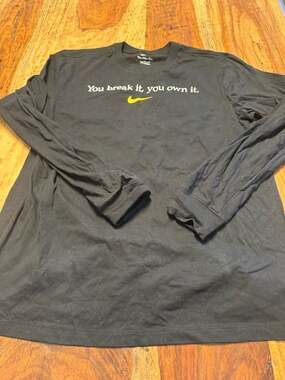 Nike Caitlin Clark Iowa Hawkeyes 'You Break It, You Own It' NCAA  Long Sleeve  L